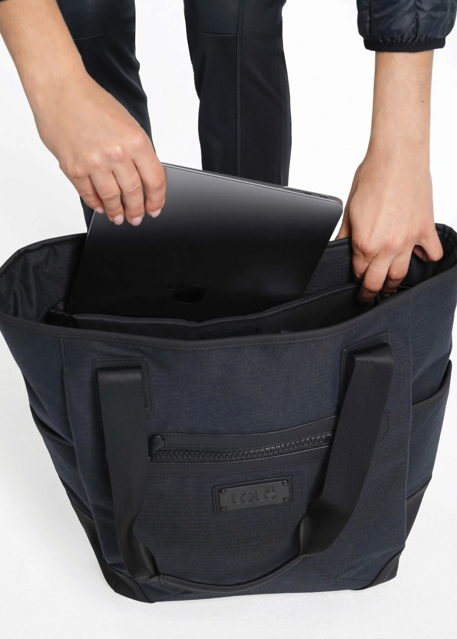 LOLE Lily Edition Bag - Black Heather 8 LOLE Lily Edition Bag - Black Heather - Image 6