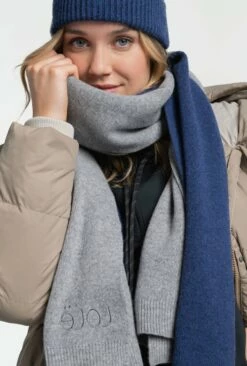 LOLE Everyday Merino Wool Scarf - Meteor Grey -Outlet LOLE Store LAW0888 G883 4 1900x