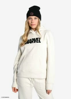 LOLE Everest Slouchy Beanie - Marvel Black Patch -Outlet LOLE Store LAW0905 N744 2 1900x