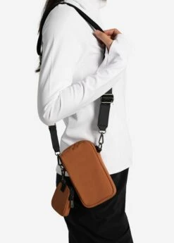 LOLE Vendome Phone Crossbody Bag - Rust -Outlet LOLE Store LAW0910 C228 3 1900x