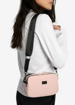 LOLE Plateau Camera Crossbody Bag - Ballerina -Outlet LOLE Store LAW0923 K772 5 1900x