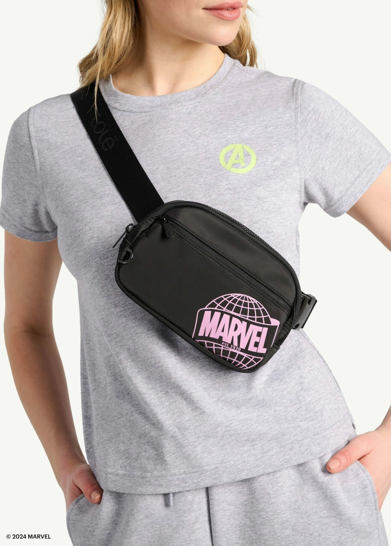 LOLE Marvel Edition Jamie Belt Bag - Black 4 LOLE Marvel Edition Jamie Belt Bag - Black - Image 2