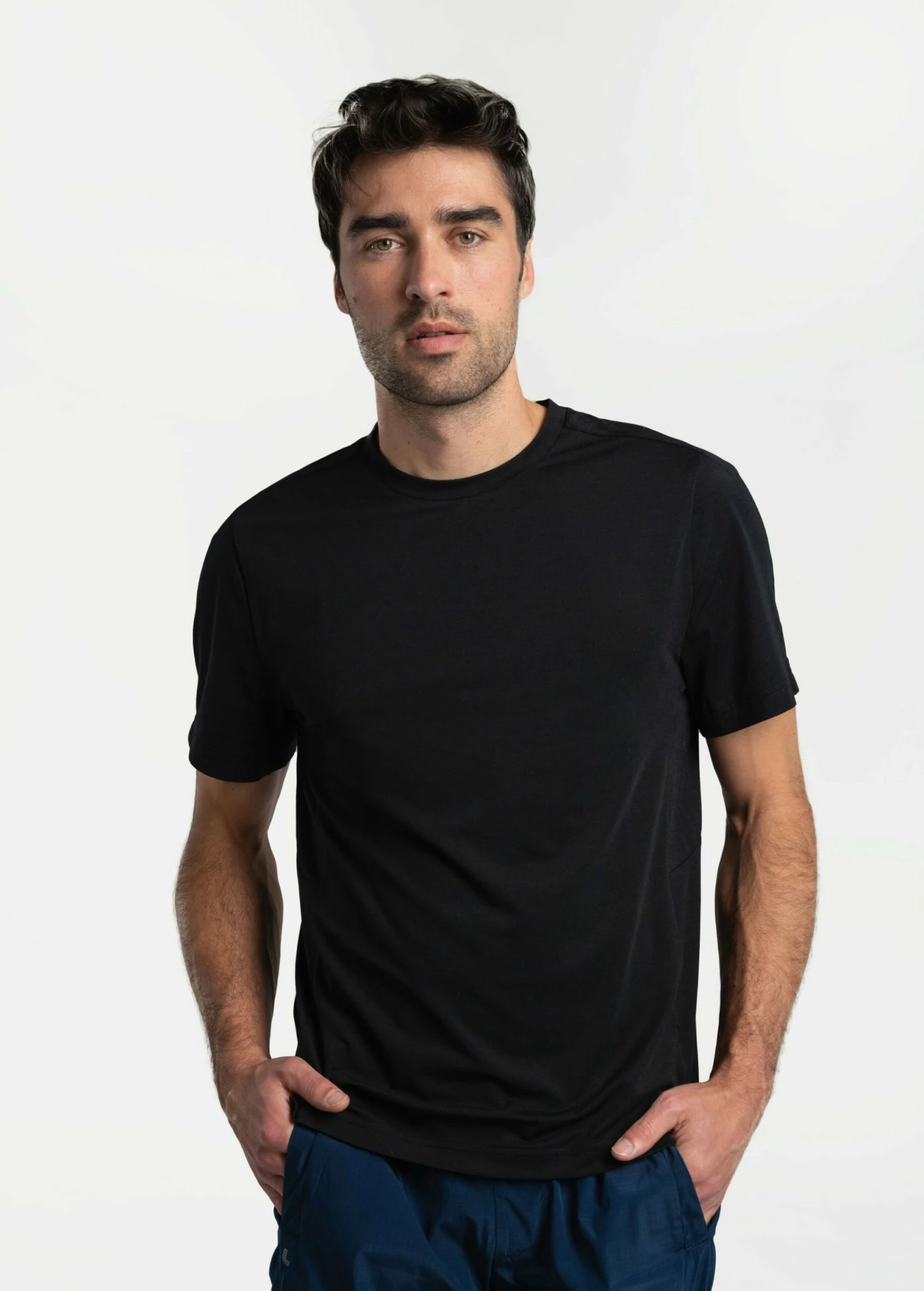 LOLE Performance Wool Short Sleeve - Black 3 LOLE Performance Wool Short Sleeve - Black