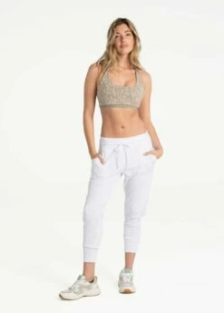 LOLE Half Moon Jogger - White
