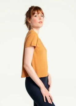 LOLE Everyday Short Sleeve - Inca Gold -Outlet LOLE Store LSW4294 Y283 4 1900x