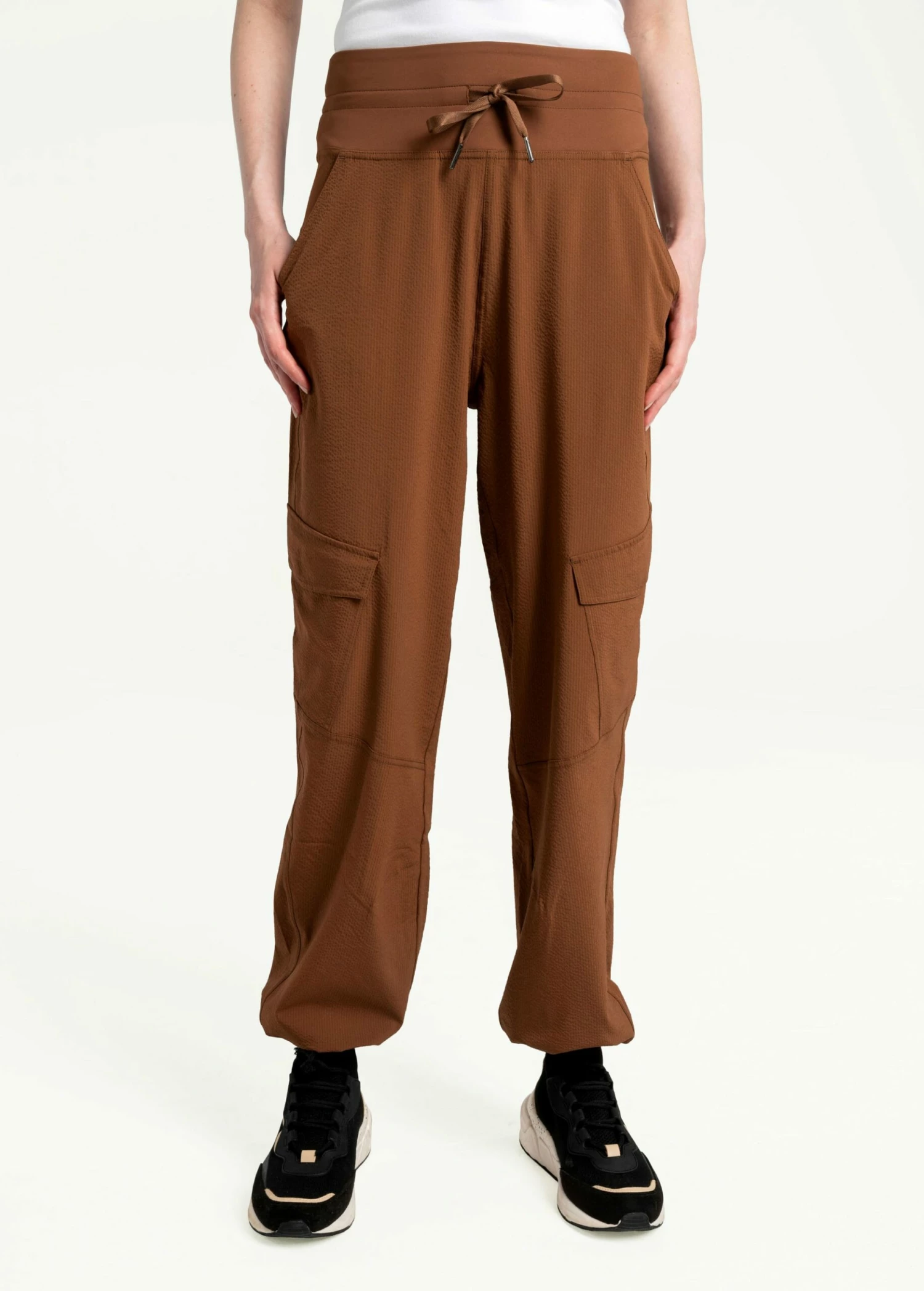 LOLE Momentum Cargo Pants - Black Walnut 4 LOLE Momentum Cargo Pants - Black Walnut - Image 2