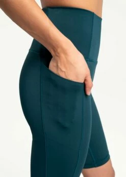 LOLE Step Up Biker Shorts - Emerald 12 LOLE Step Up Biker Shorts - Emerald -Outlet LOLE Store LSW4300 V776 5 1900x