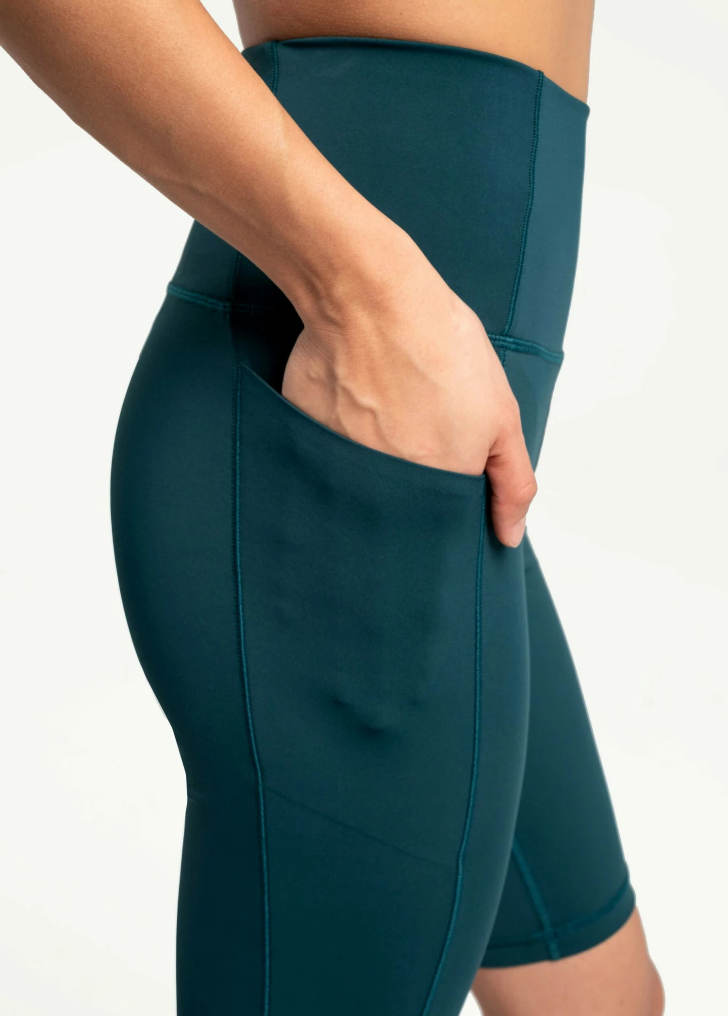 LOLE Step Up Biker Shorts - Emerald 7 LOLE Step Up Biker Shorts - Emerald - Image 5