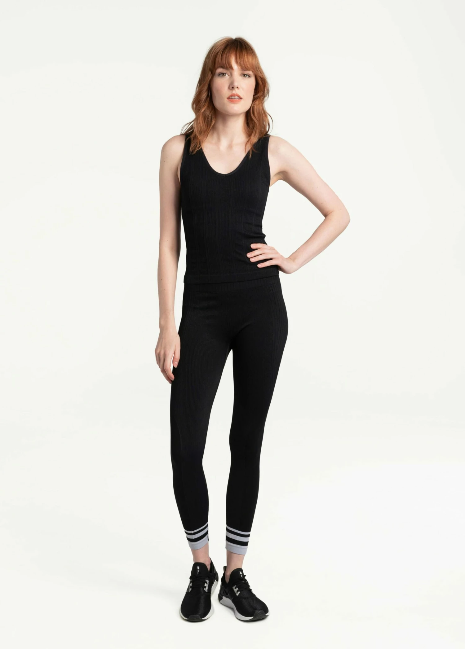 LOLE Asana V-Neck Tank Top - Black 6 LOLE Asana V-Neck Tank Top - Black - Image 4