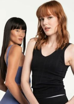 LOLE Asana V-Neck Tank Top - Black 17 LOLE Asana V-Neck Tank Top - Black -Outlet LOLE Store LSW4323 N415 8 1900x