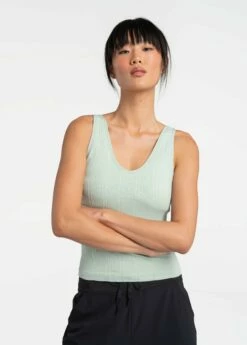 LOLE Asana V-Neck Tank Top - Nebula Green
