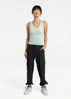 LOLE Asana V-Neck Tank Top - Nebula Green -Outlet LOLE Store LSW4323 V783 5 1900x
