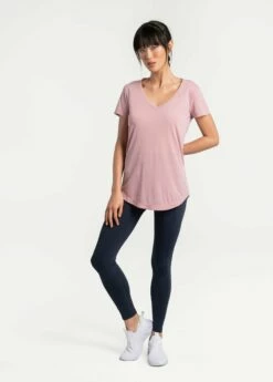 LOLE Everyday V-Neck Short Sleeve - Foxglove -Outlet LOLE Store LSW4331 K764 4 1900x