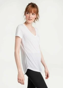 LOLE Everyday V-Neck Short Sleeve - White -Outlet LOLE Store LSW4331 W101 3 1900x