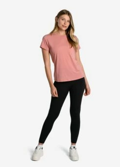 LOLE Performance Wool Moisture-wicking Short Sleeve - Peony -Outlet LOLE Store LSW4377 K135 2 1900x