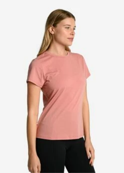 LOLE Performance Wool Moisture-wicking Short Sleeve - Peony -Outlet LOLE Store LSW4377 K135 4 1900x