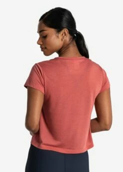 LOLE Everyday Short Sleeve - Cerise -Outlet LOLE Store LSW4385 K742 2 1900x