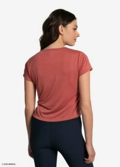 LOLE Everyday Short Sleeve - Marvel Cerise Comic -Outlet LOLE Store LSW4385 K771 3 1900x