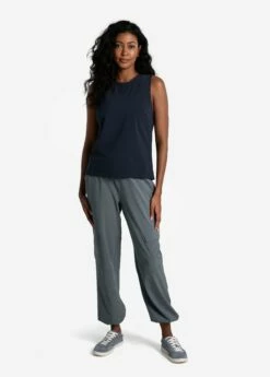 LOLE Olivie Tank Top - Outerspace 9 LOLE Olivie Tank Top - Outerspace -Outlet LOLE Store LSW4470 B773 4 1900x