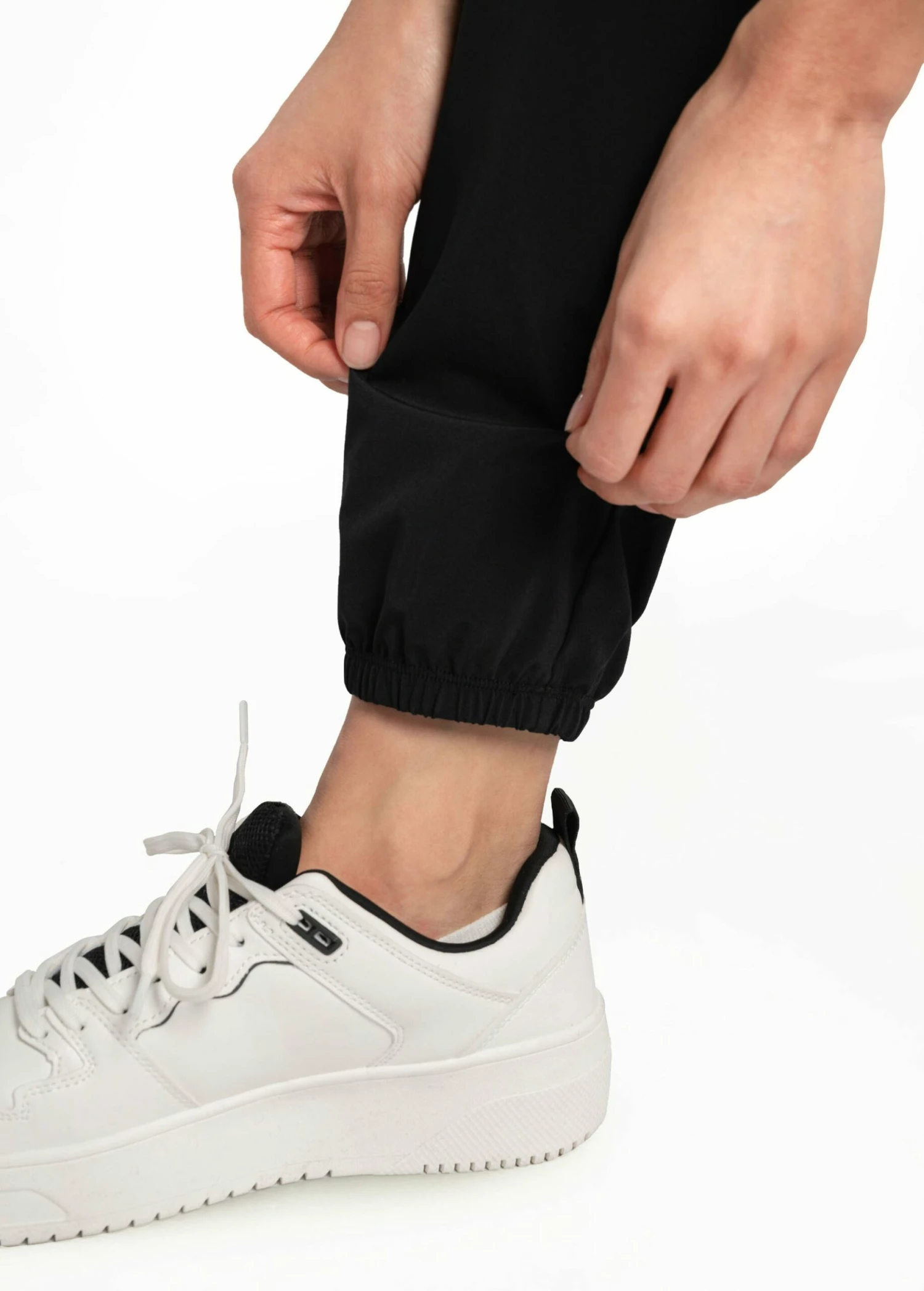 LOLE Olivie Joggers - Black 10 LOLE Olivie Joggers - Black - Image 8