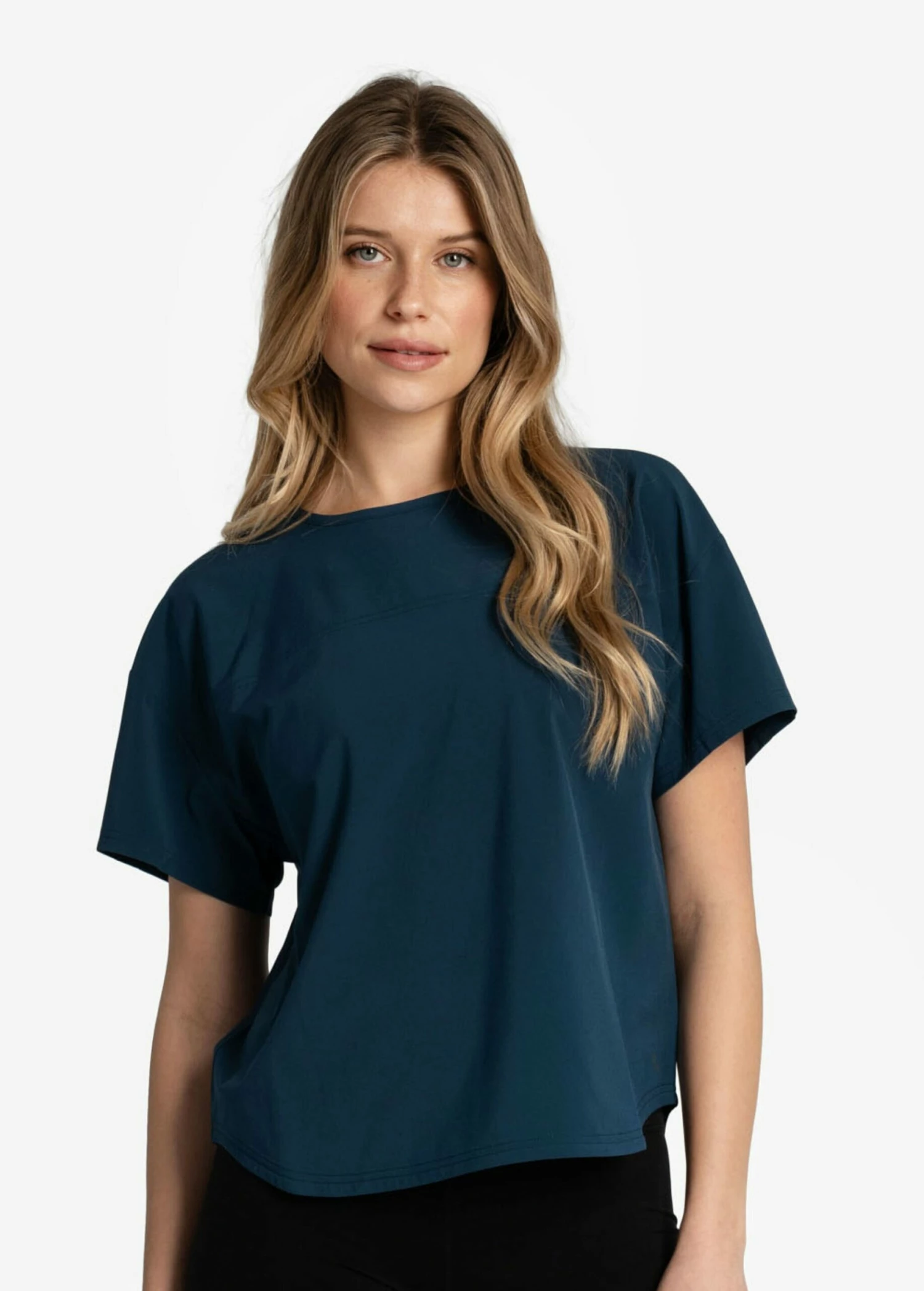 LOLE Olivie Short Sleeve Shirt - Fjord Blue 3 LOLE Olivie Short Sleeve Shirt - Fjord Blue