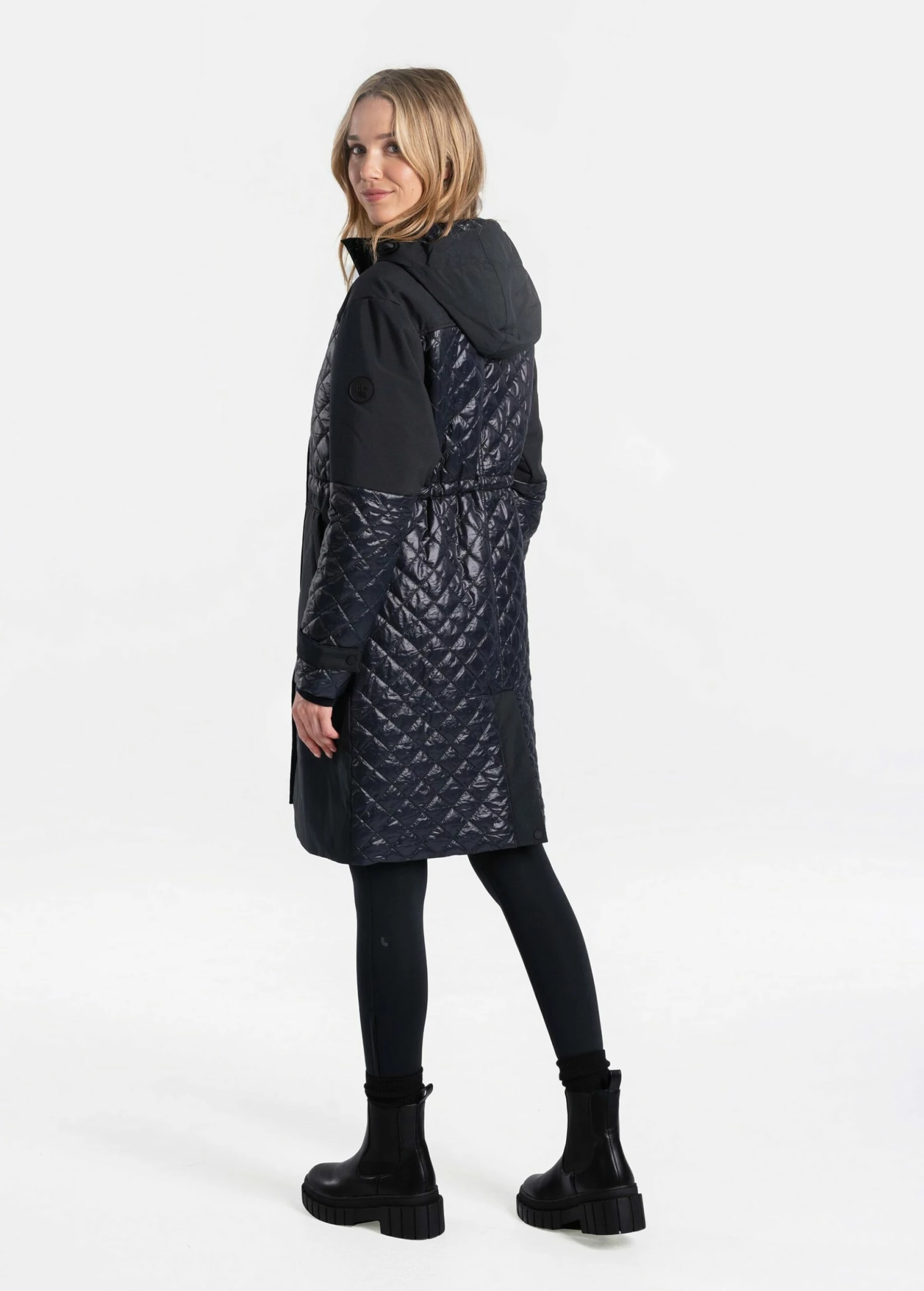 LOLE Avery Oversized Insulated Jacket - Black 5 LOLE Avery Oversized Insulated Jacket - Black - Image 3