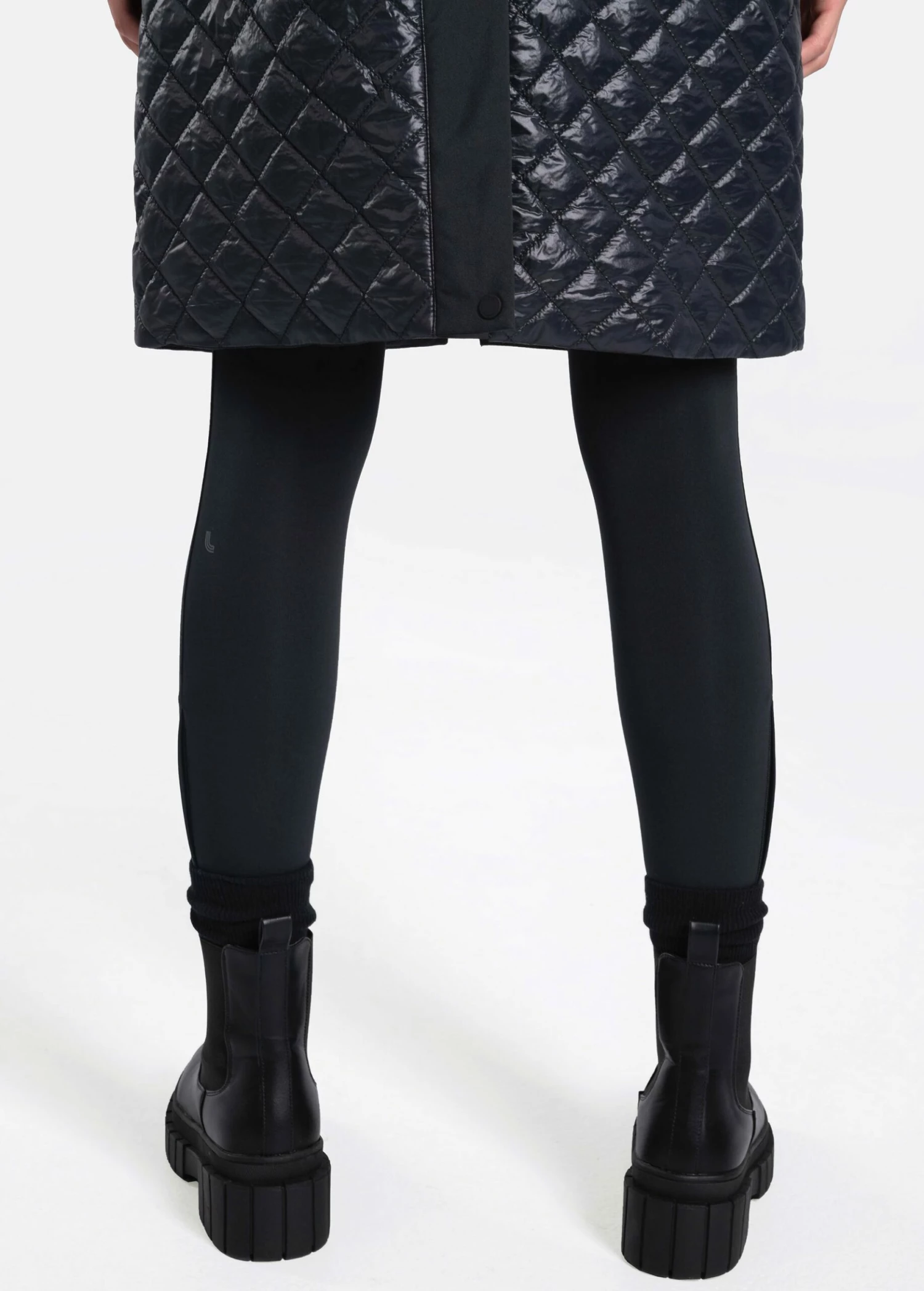 LOLE Avery Oversized Insulated Jacket - Black 10 LOLE Avery Oversized Insulated Jacket - Black - Image 8