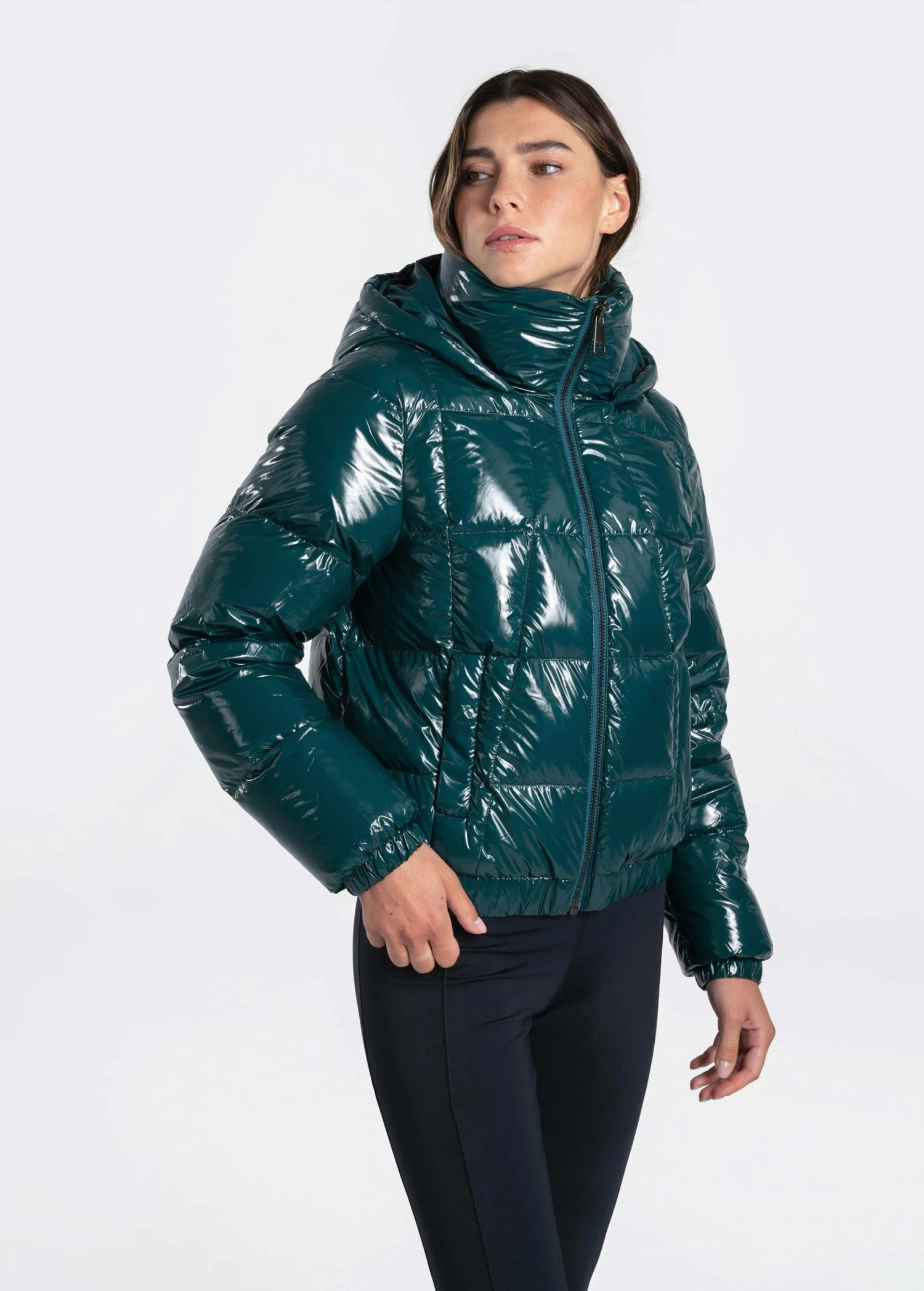 LOLE Everly Down Jacket - Emerald 6 LOLE Everly Down Jacket - Emerald - Image 4