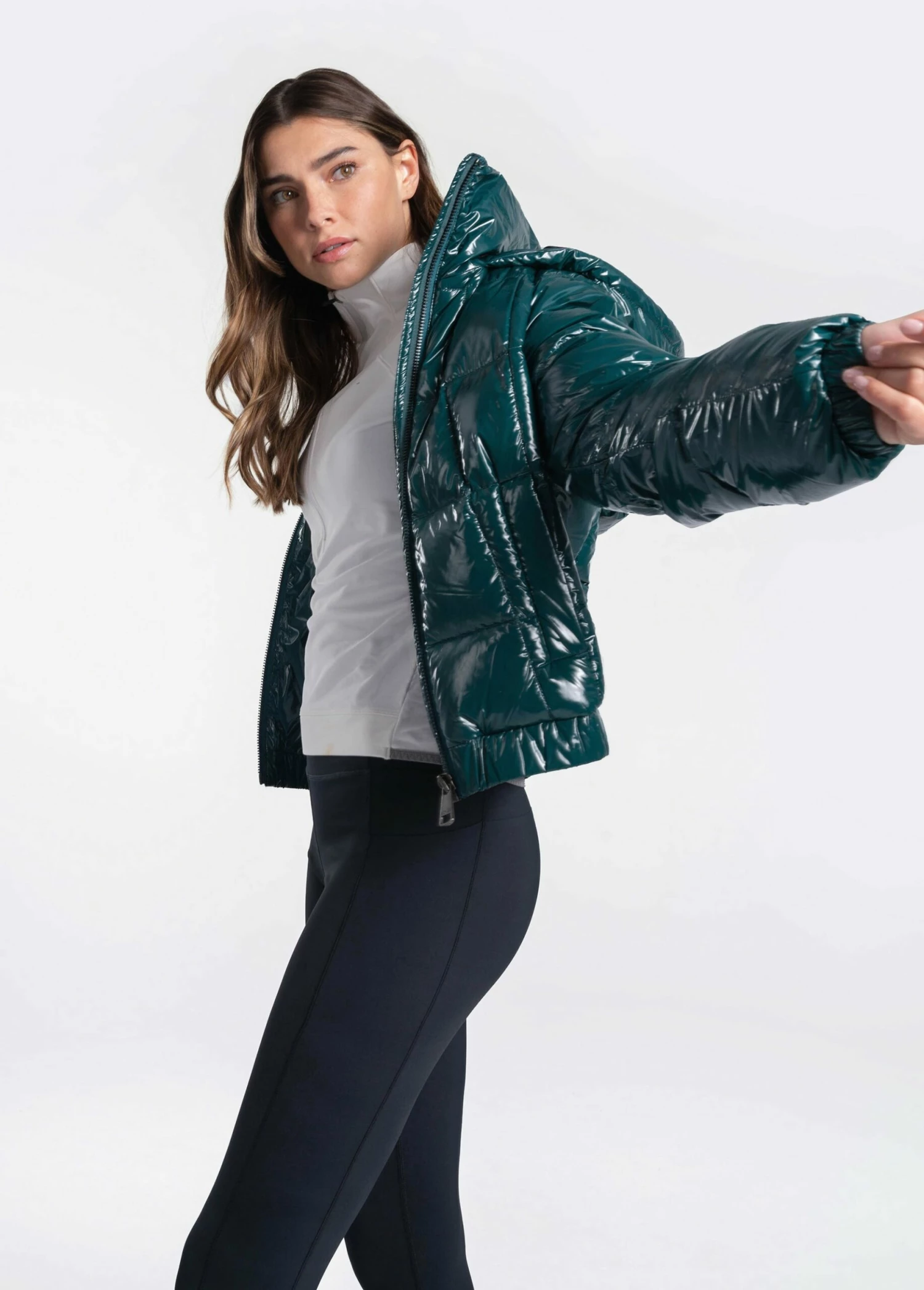 LOLE Everly Down Jacket - Emerald 7 LOLE Everly Down Jacket - Emerald - Image 5