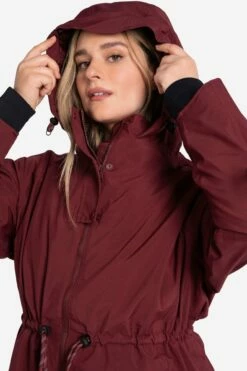 LOLE Piper Oversized Rain Jacket - Port 16 LOLE Piper Oversized Rain Jacket - Port -Outlet LOLE Store LUW0870 R422 7 1900x