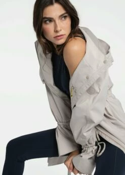 LOLE Piper Oversized Rain Jacket - Abalone 11 LOLE Piper Oversized Rain Jacket - Abalone -Outlet LOLE Store SSL0086 G370 2 1900x